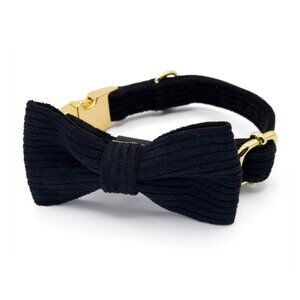The Chic Corduroy Collar - Noir